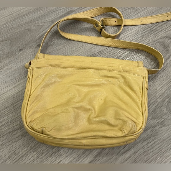 Arnold Churgin Yellow Genuine Leather Shoulder Bag Purse. - Picture 2 of 16